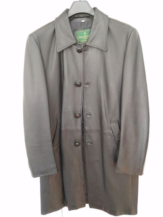 Casaco em pele preto