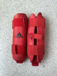 Ochraniacze na piszczele adidas czerwone S