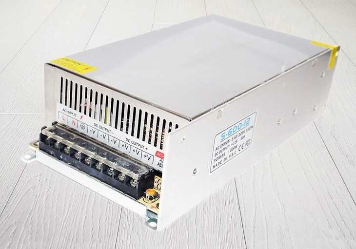 Блок питания адаптер 12V 50A Металлический корпус с кулером