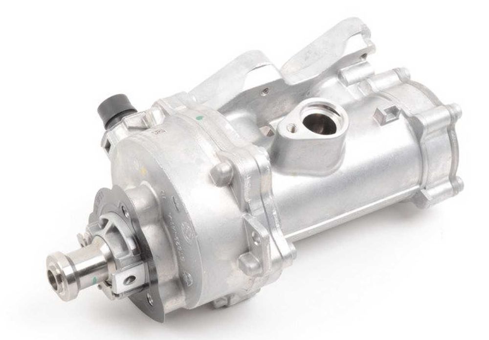 Вакуумный насос новый BMW S55 F80 F82 F83 11667847203