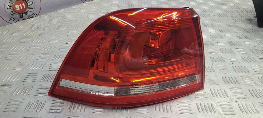 Фонар стоп правий лівий Volkswagen Touareg 2011-2014