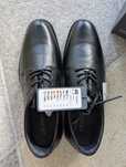 Czarne eleganckie buty do garnituru