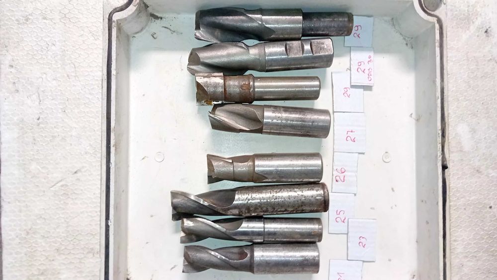 Frez palcowy  do tokarki