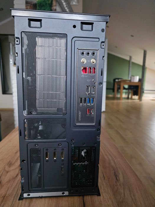 Komputer AORUS MODEL S 11th i5-11400F RTX3080 32GB DDR4 Small Factor