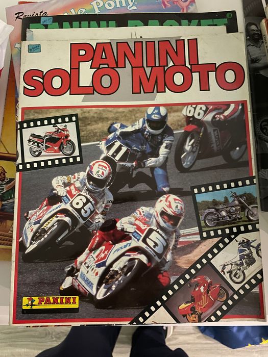 Cadernetas completas e em bom estado de carros e motos