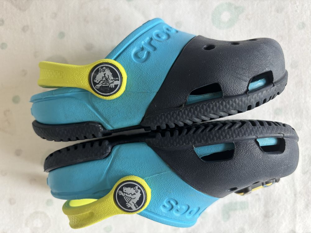 Кроксы crocs размер c7 23-24