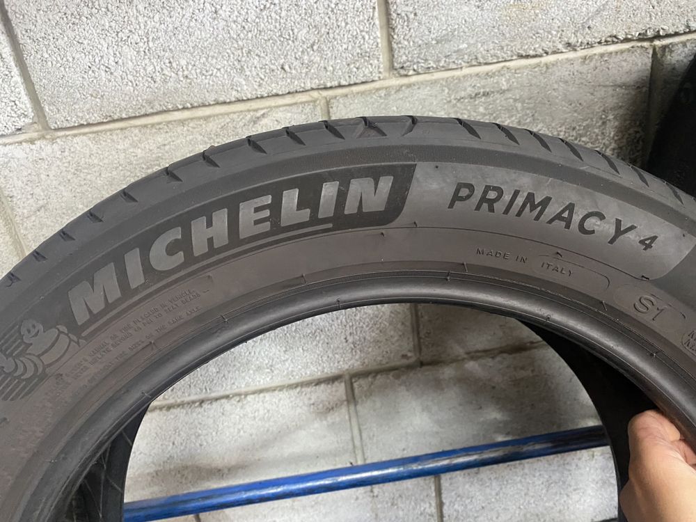 Літні шини 215/55 R18 (99V) MICHELIN