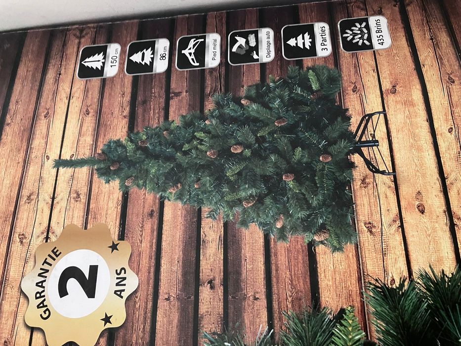 Árvore de Natal com enfeites