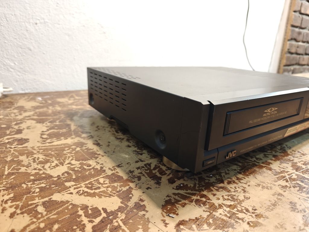 Magnetowid JVC HR-D667MS