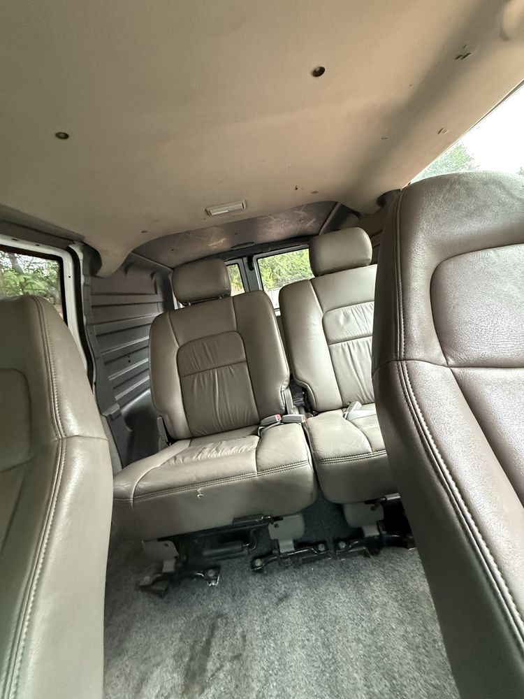 минивен бус Astro van Chevrolet 2004 газ/бенз