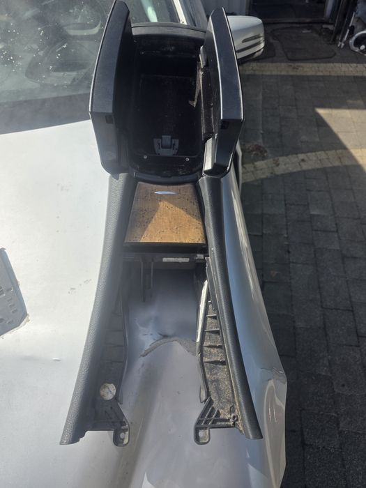Podlokietnik Środkowy Czarny Schowek Tunel Mercedes W211