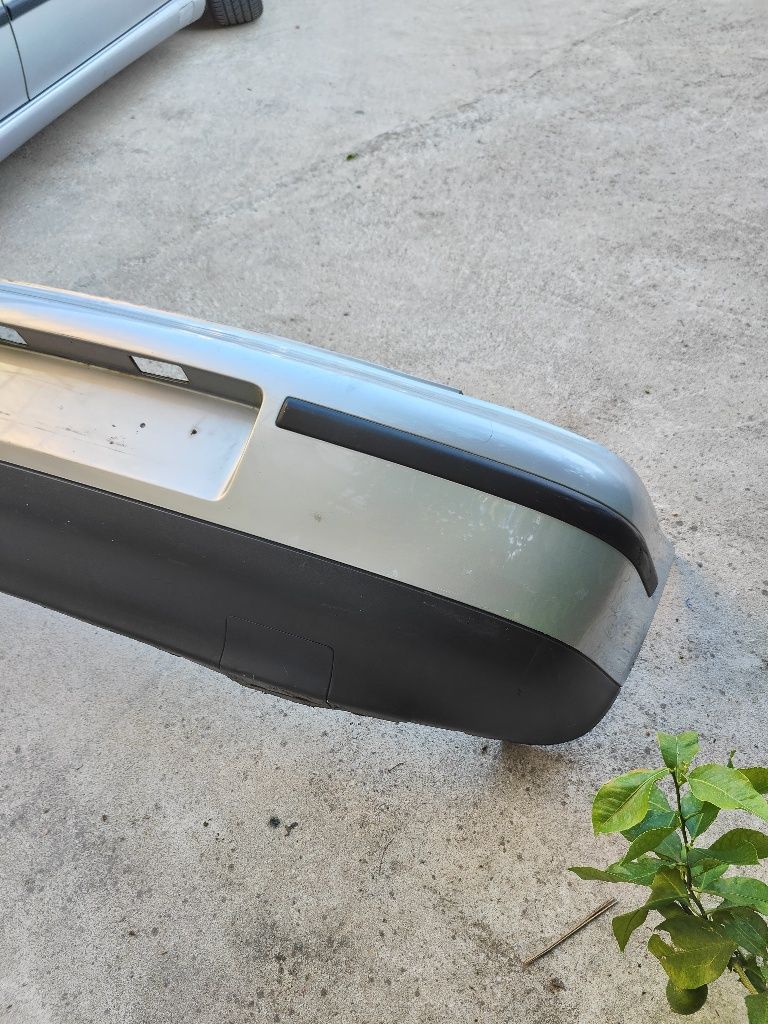 Parachoques traseiro seat Leon 1m
