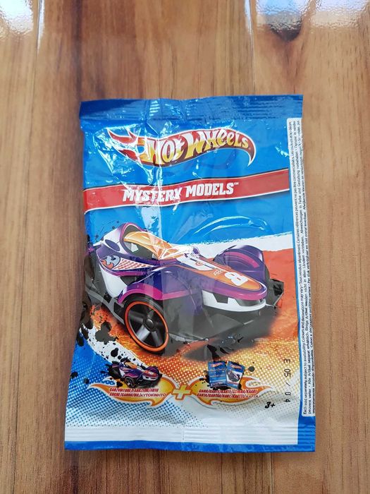 Autko Hot Wheels Mystery Models 2012 Mattel saszetka zabawka