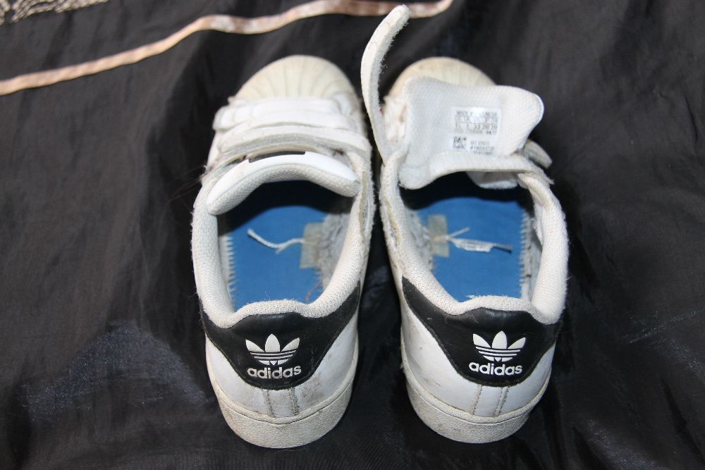 Продам детские оригинальные Кроссовки Adidas Superstar B26070 Белые