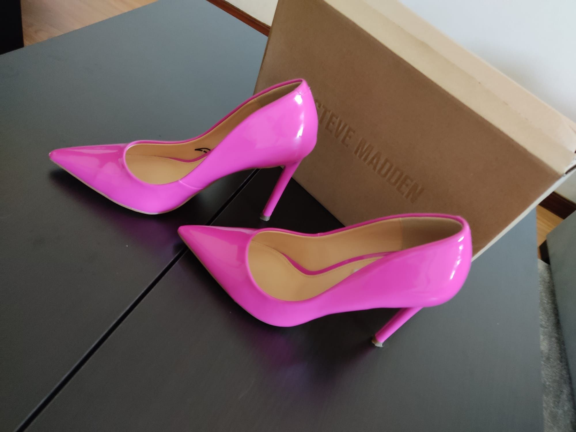 Sapatos e pochete