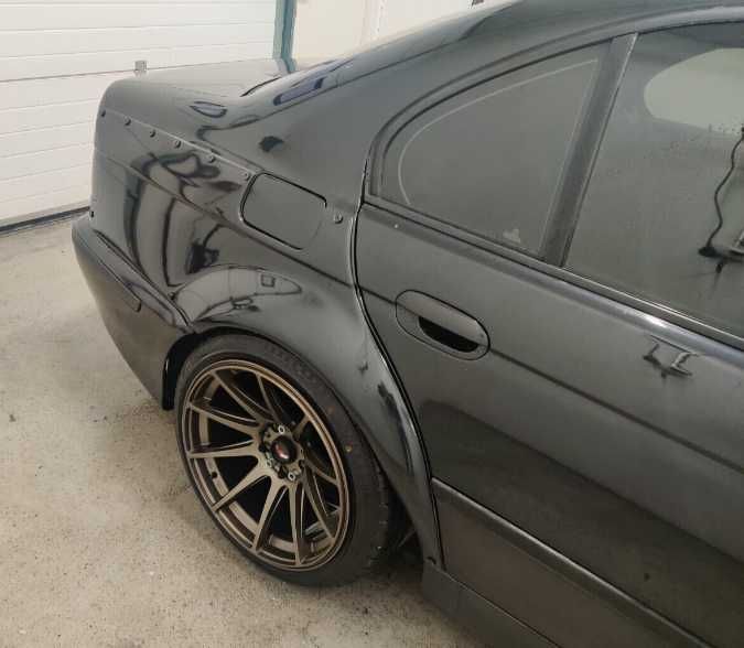 BMW E39 Poszerzenia błotników Body Komplet