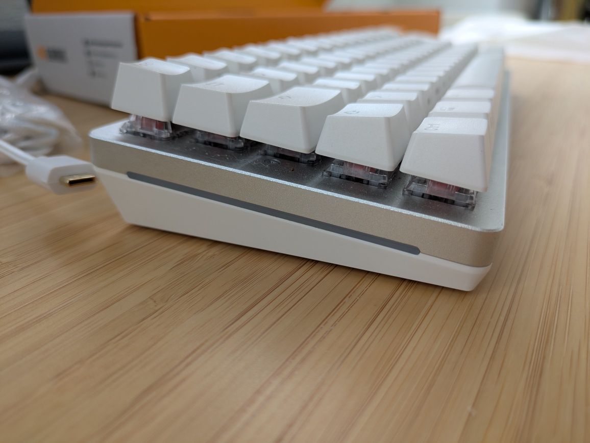 Glorious Gaming GMMK 2 Compact Teclado Mecânico Branco RGB