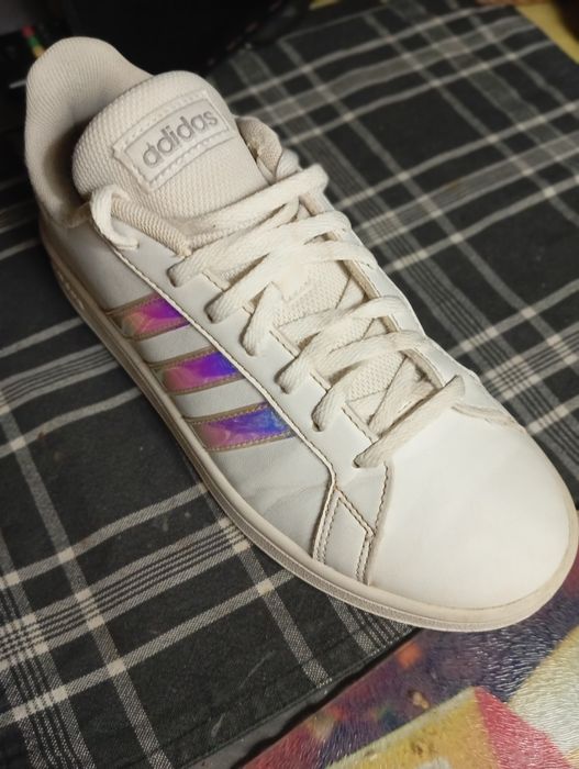 Кросівки Adidas чудовий стан р.39, 24,5см