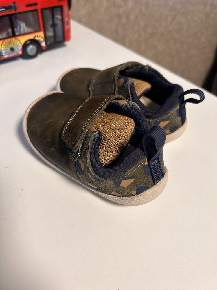 Взуття дитяче clarks