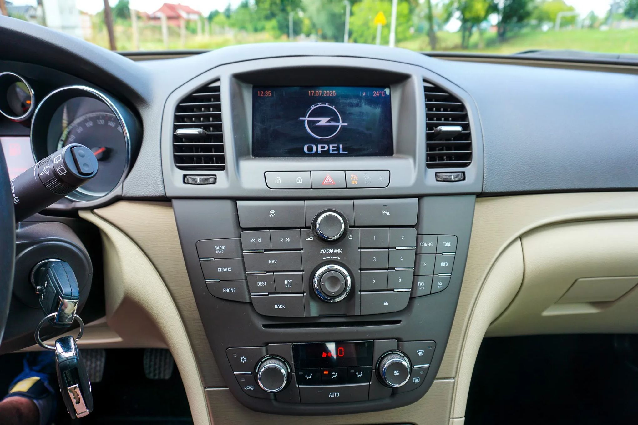 Opel Insignia 1.8B 140Km Serwis ASO Navi Ksenon Szyberdach LEDY !!!