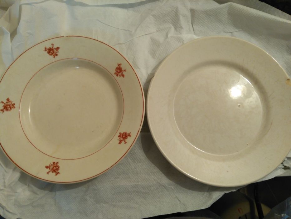2 pratos antigos