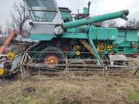 Продам комбаін нива