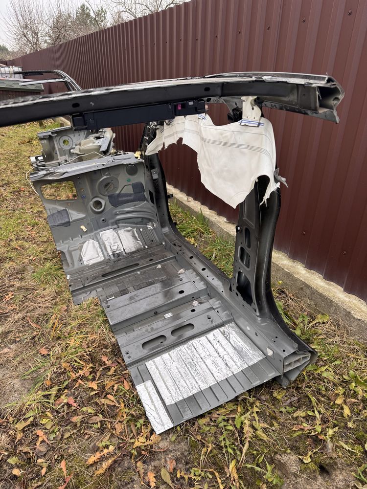 Tesla model 3 2018-2022 четверть стойка поріг ланжерон сапожок