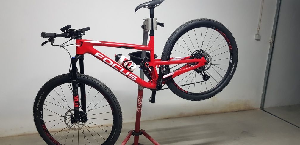 Bicicleta Focus O1E