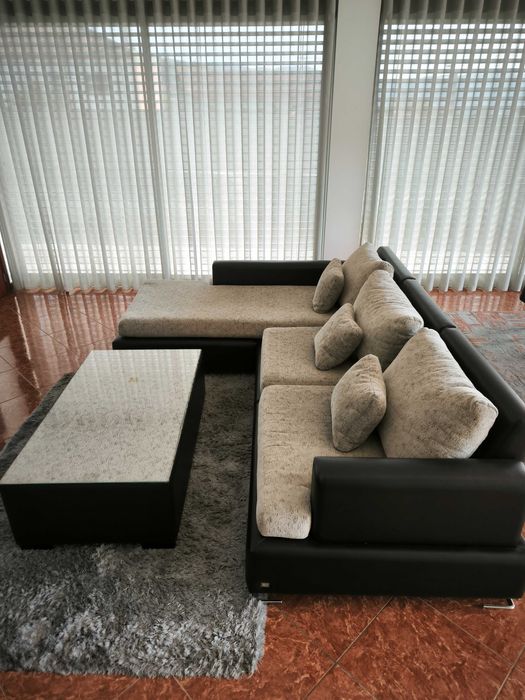 Vendo sofá moderno como novo