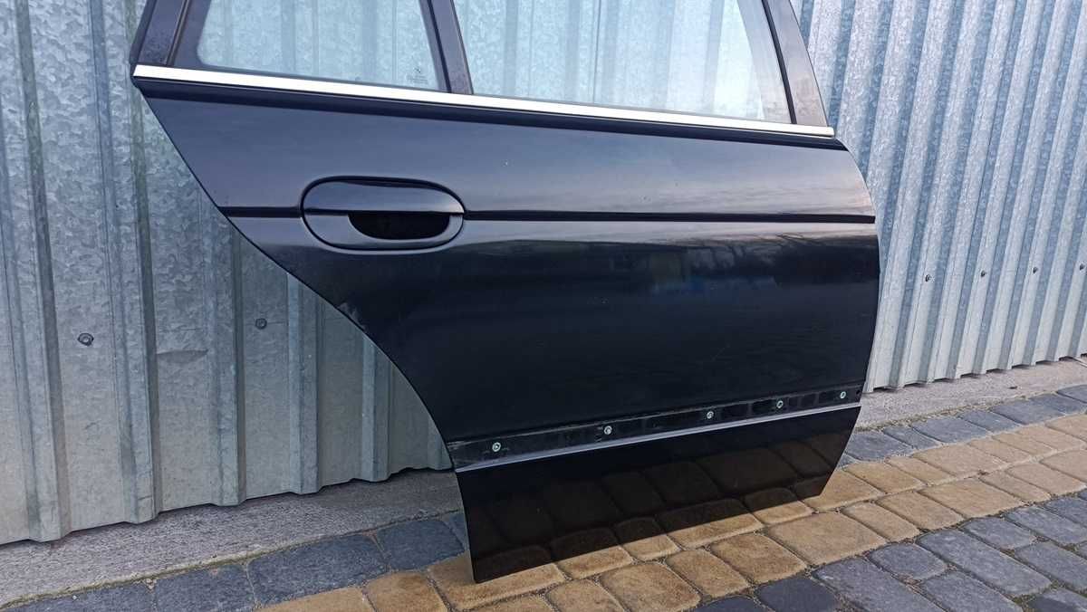 Drzwi Prawy tył BMW E39 Kombi Touring kolor black-sapphire metallic