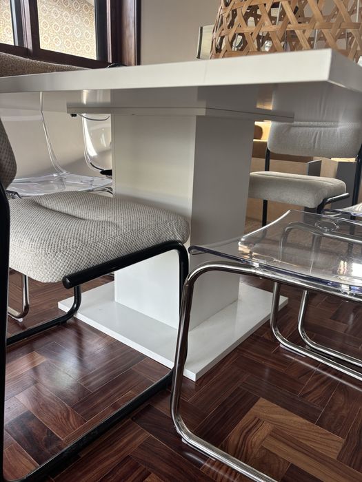 Mesa de Jantar quadrada ( 8 pessoas)