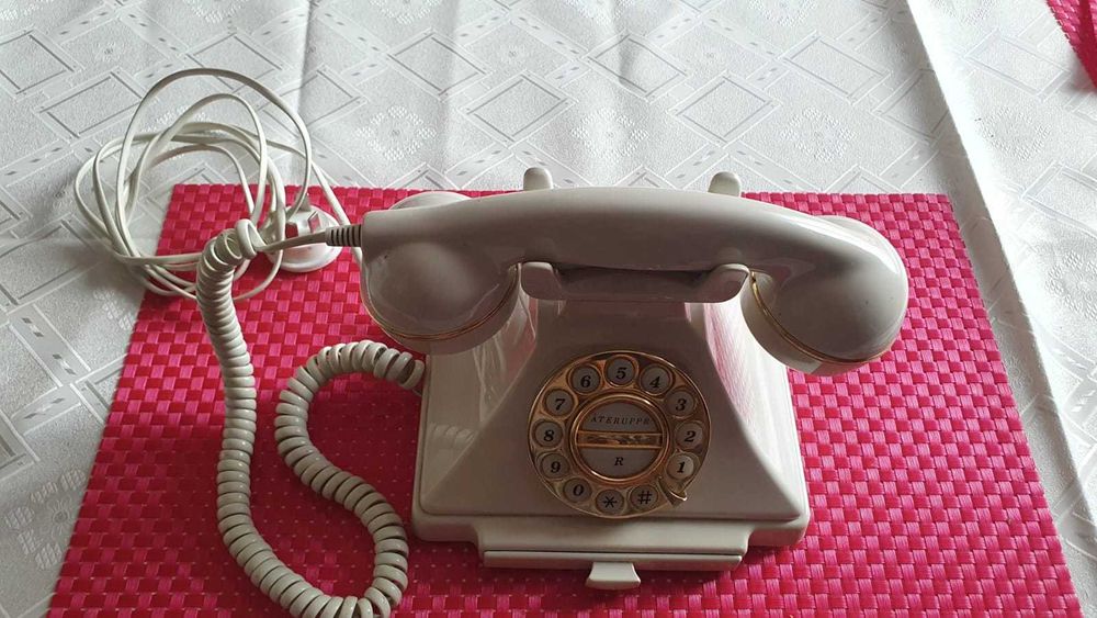 Aparat Telefoniczny - Retro