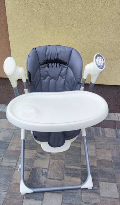 Fotelik dla dziecka do karmienia, usypiania z melodiami Lionelo