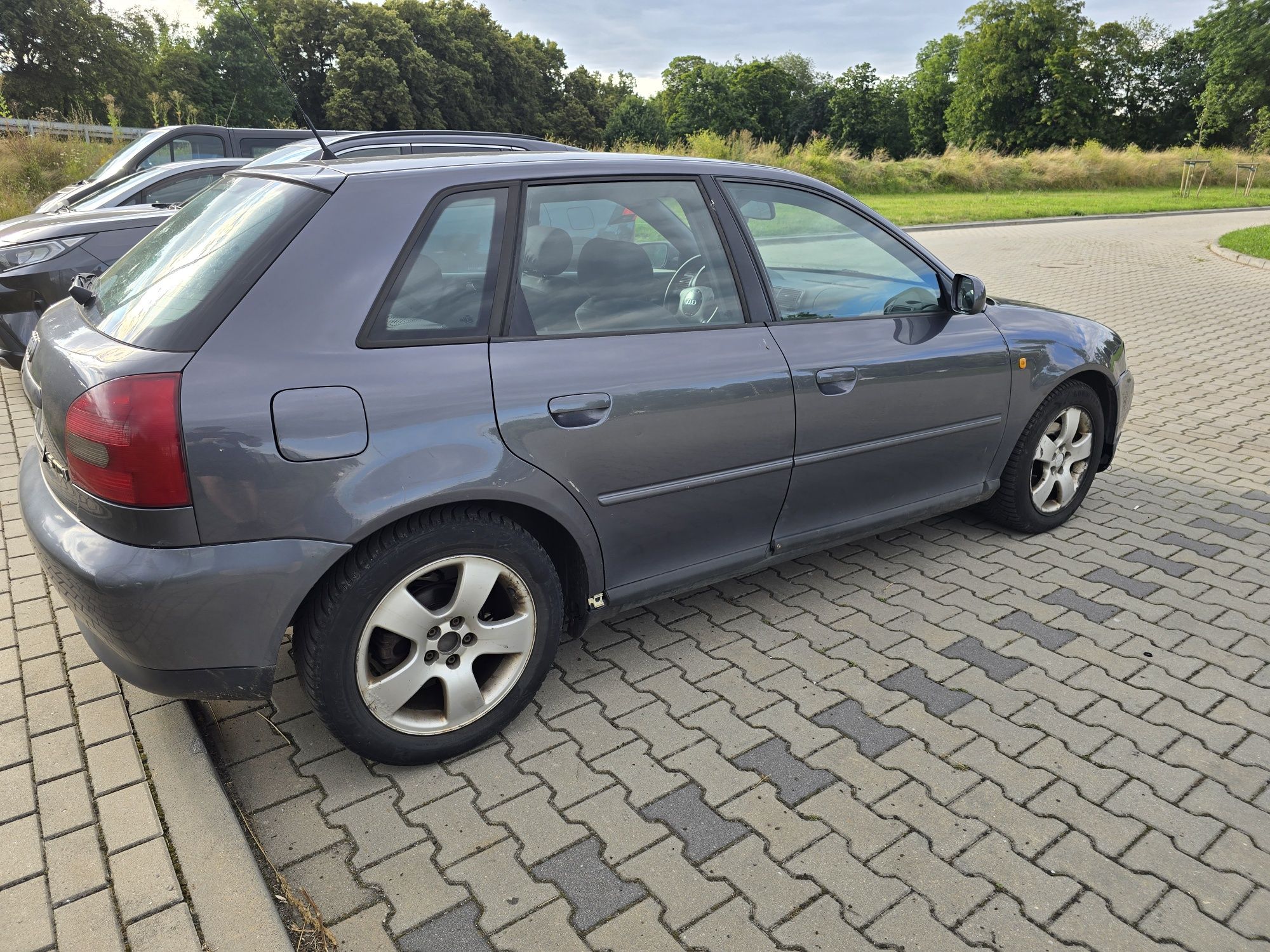 AUDI a3 8L 1.9 tdi 110KM 2000rok 5 drzwi