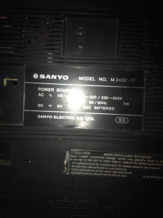 Radio Sanyo M2402-7F Vintage