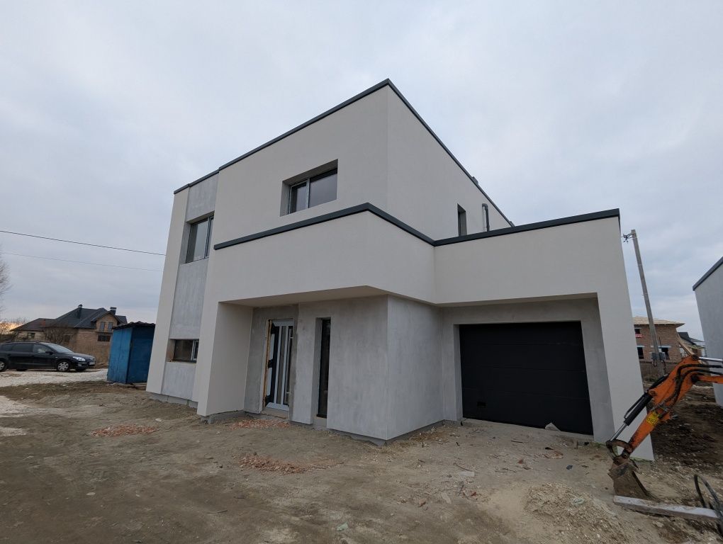 Продаж приватного будинку в Крихівцях