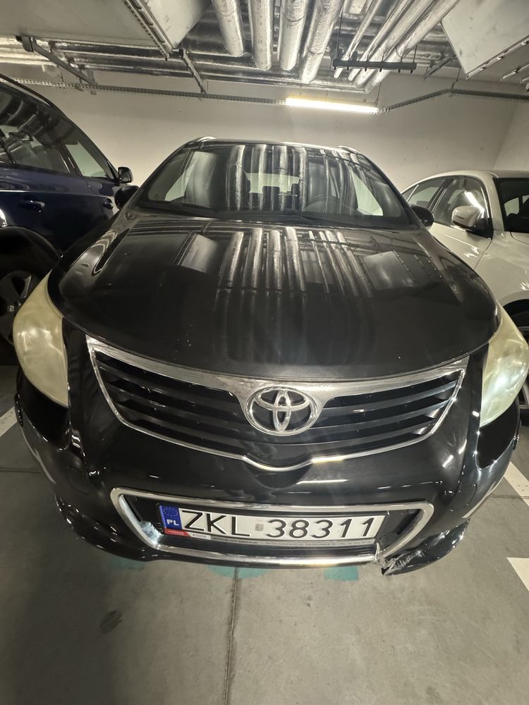 Toyota Avensis 2.2 D‑CAT 2009, kombi (automatyczna skrzynia)