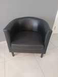 Cadeirão  preto IKEA