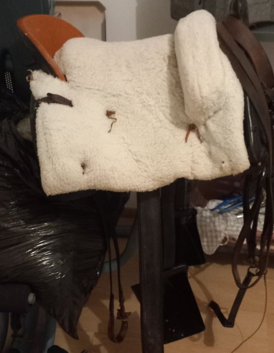 Vendo ou troco montura  espanhola.