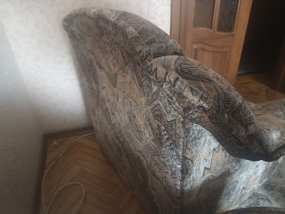 Мягкий уголок и 2 кресла