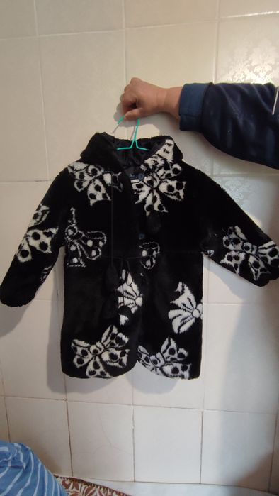 Шуба. З капішоном.