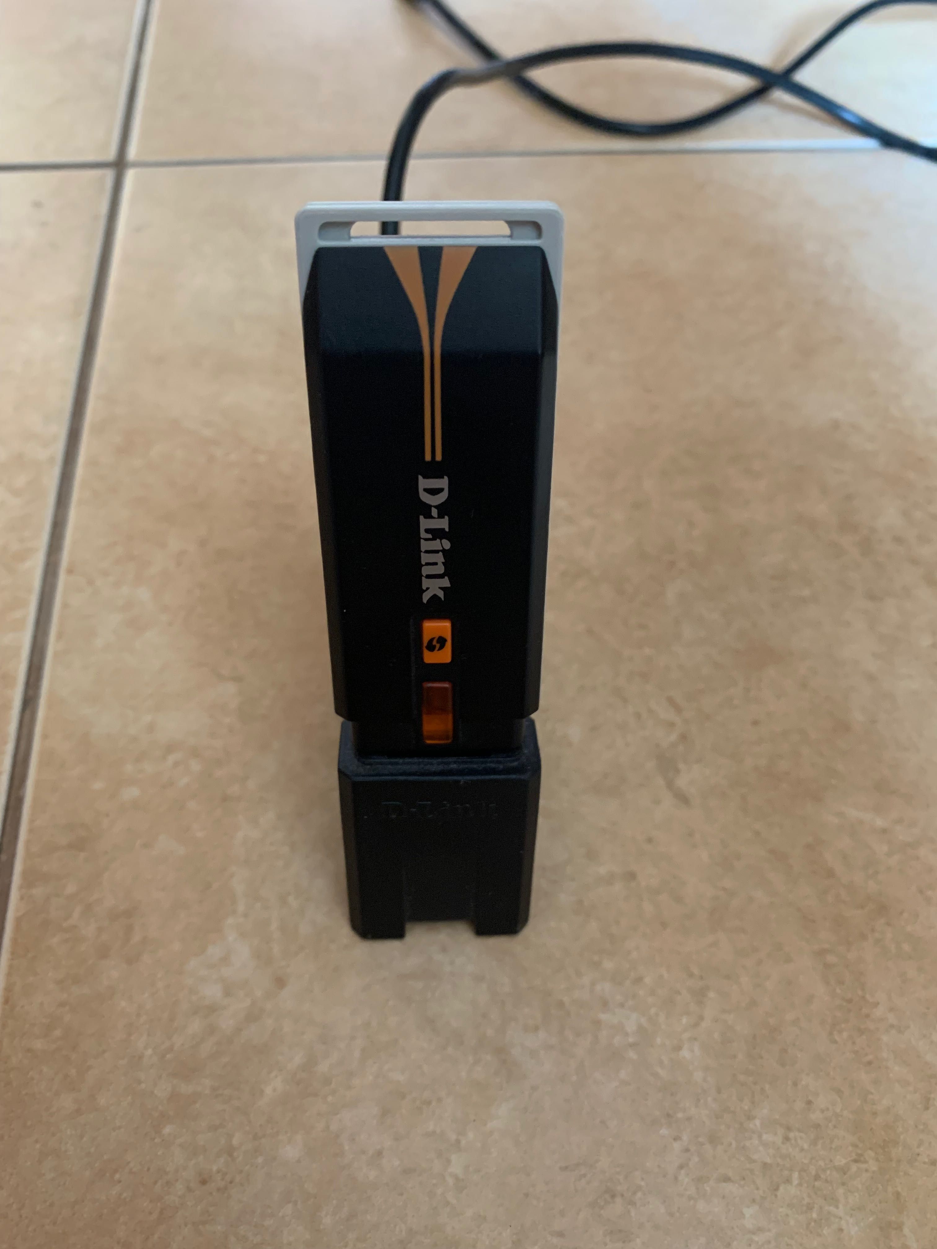 Роутер D-Link DIR-300 с Wi-Fi адаптер D-Link DWA-125