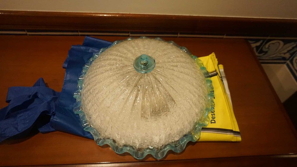 Candeeiro e vitrine WC