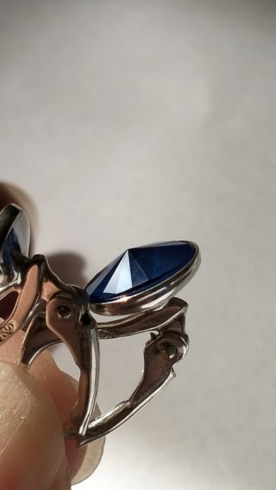 srebrne kolczyki z kryształkami swarovskiego