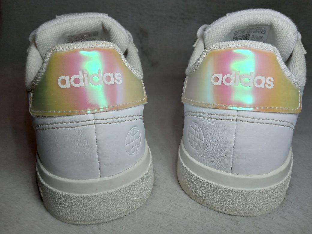 Кросівки дитячі Adidas р35,5(23см)