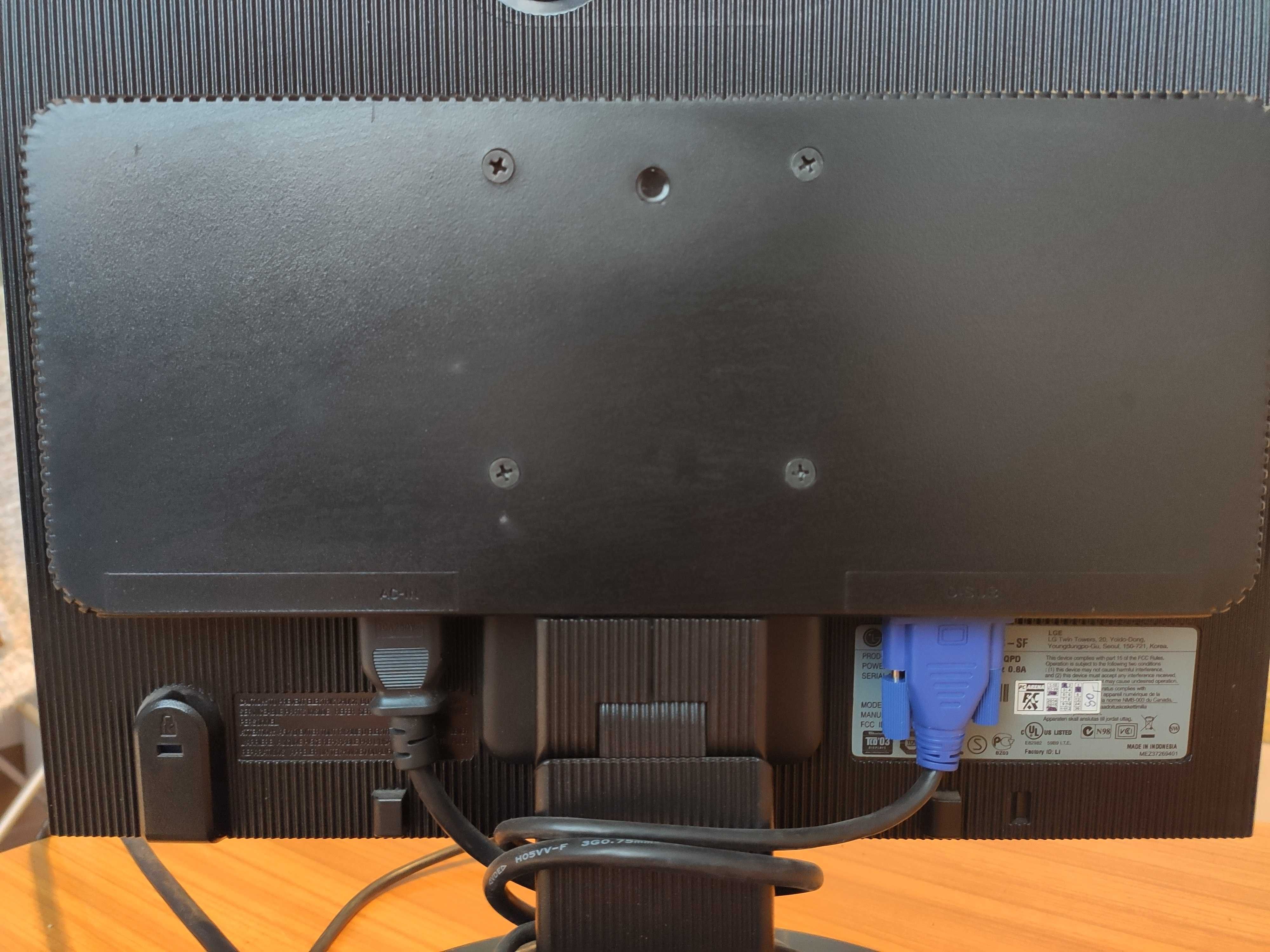 Monitor LG do komputera VGA 4:3 L1753SQ