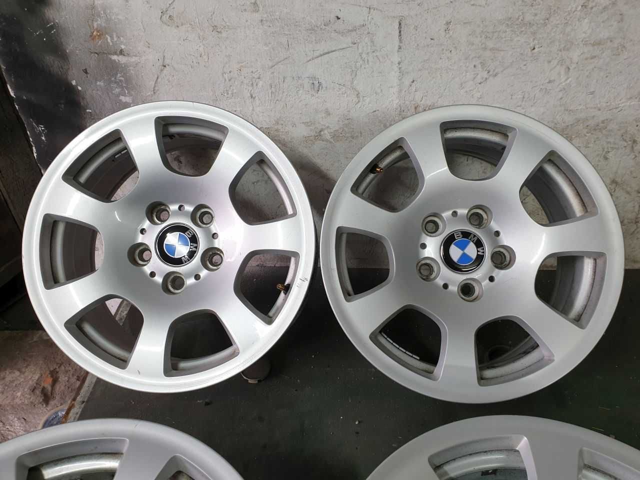 Felgi aluminiowe BMW R16 5x120 7JX16H2 IS 20 centr 72,6mm