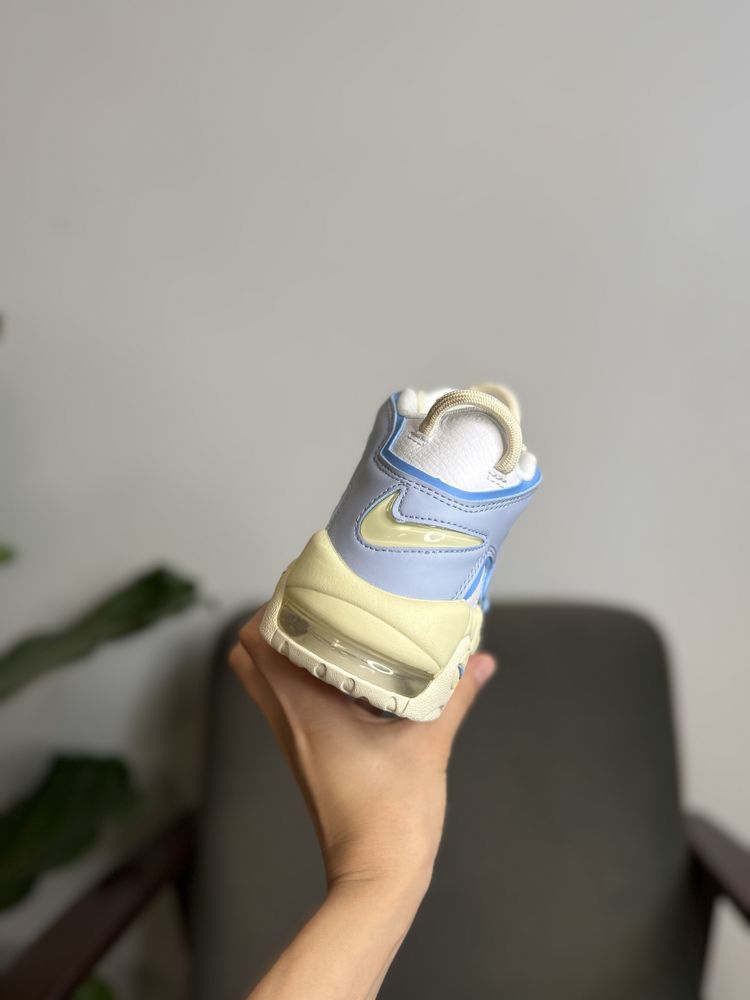 Біло-блакитні кросівки Nike Air Uptempo FD9869 - 100, оригінал -37.5 р