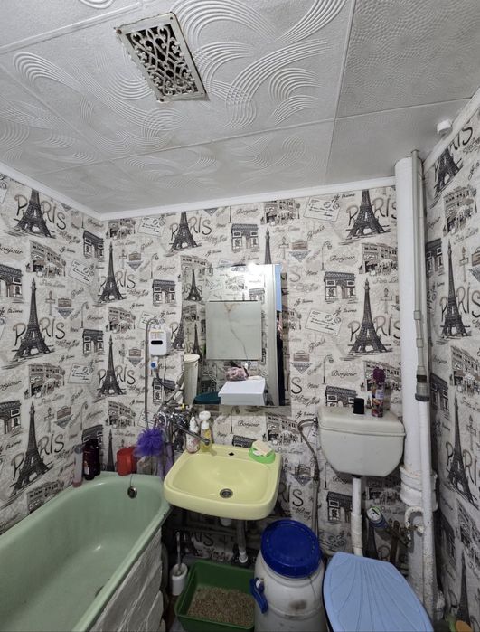 1 кімнатна квартира.Г.Жадова