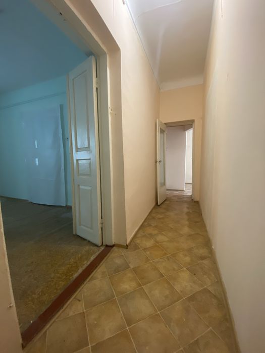 Здається окреме приміщення, район 12 школа.